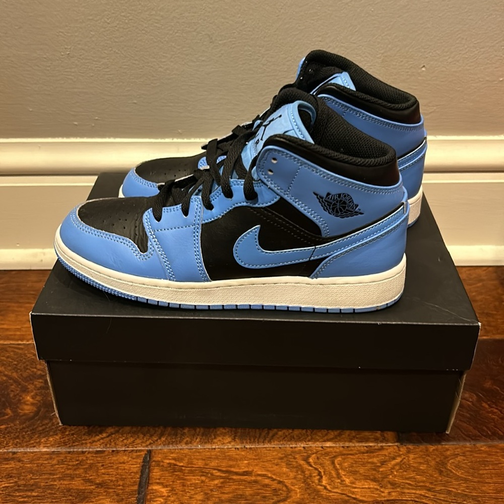 Air Jordan 1 Mid (GS) 6.5Y University Blue